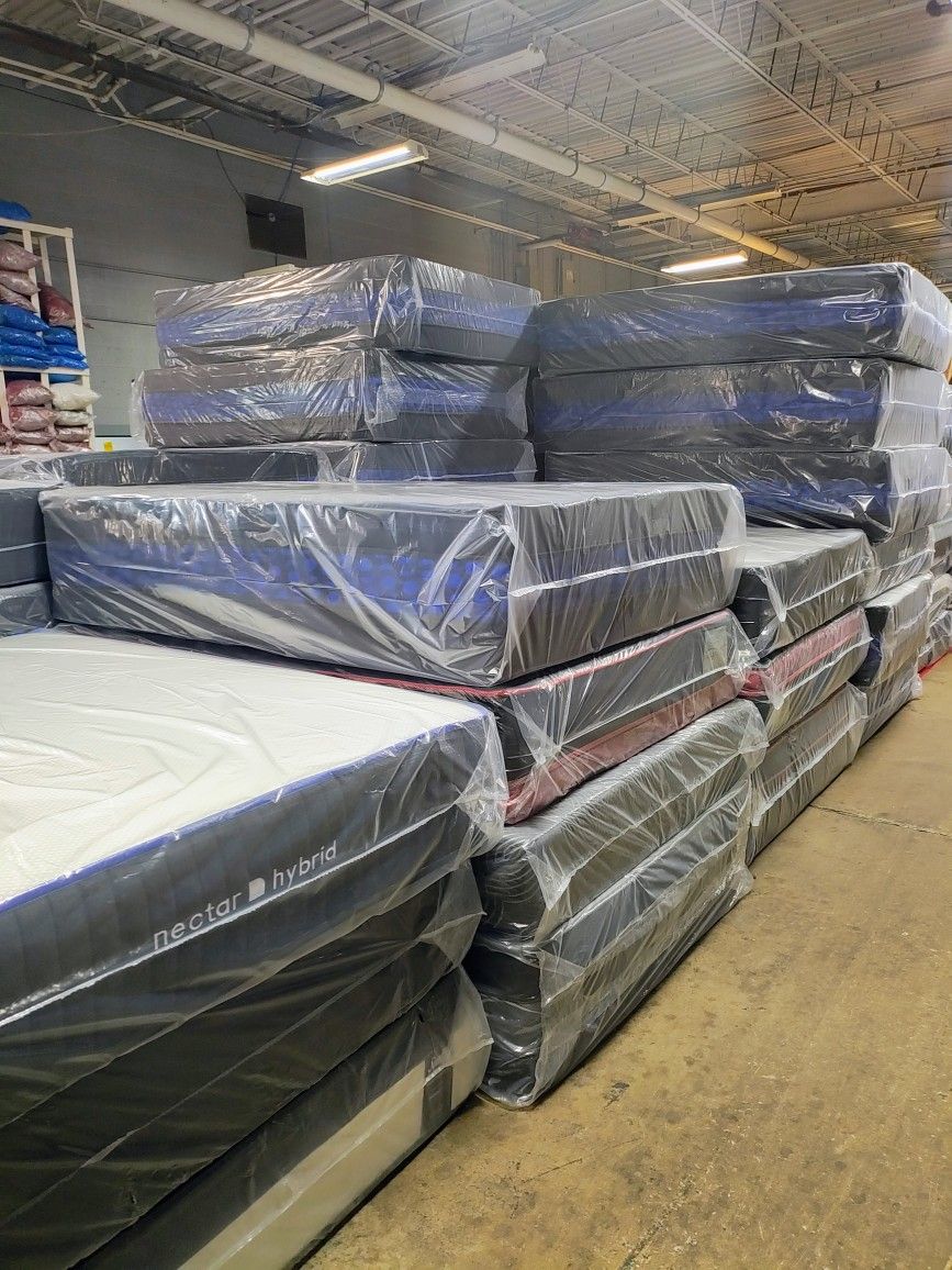 Queen Mattress - Double Sides & Box Spring - Delivery 🚚 Every Day