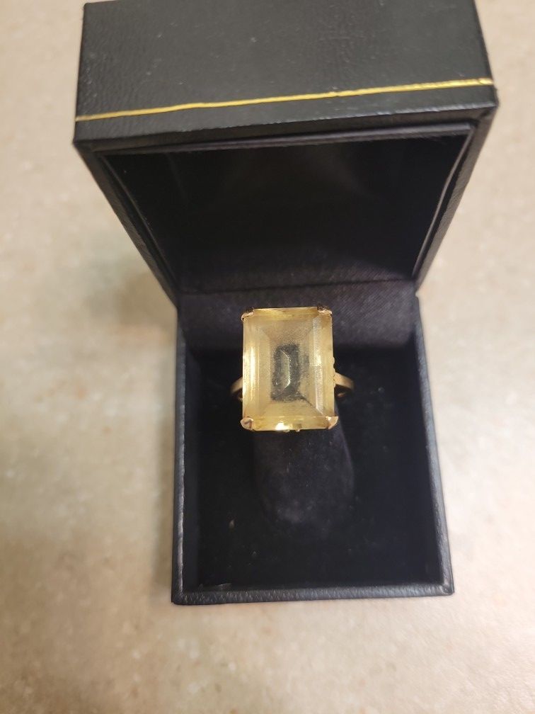 10 K Gold Ring With Baguette Citrine.  Total Weight Is 7.6 Grams