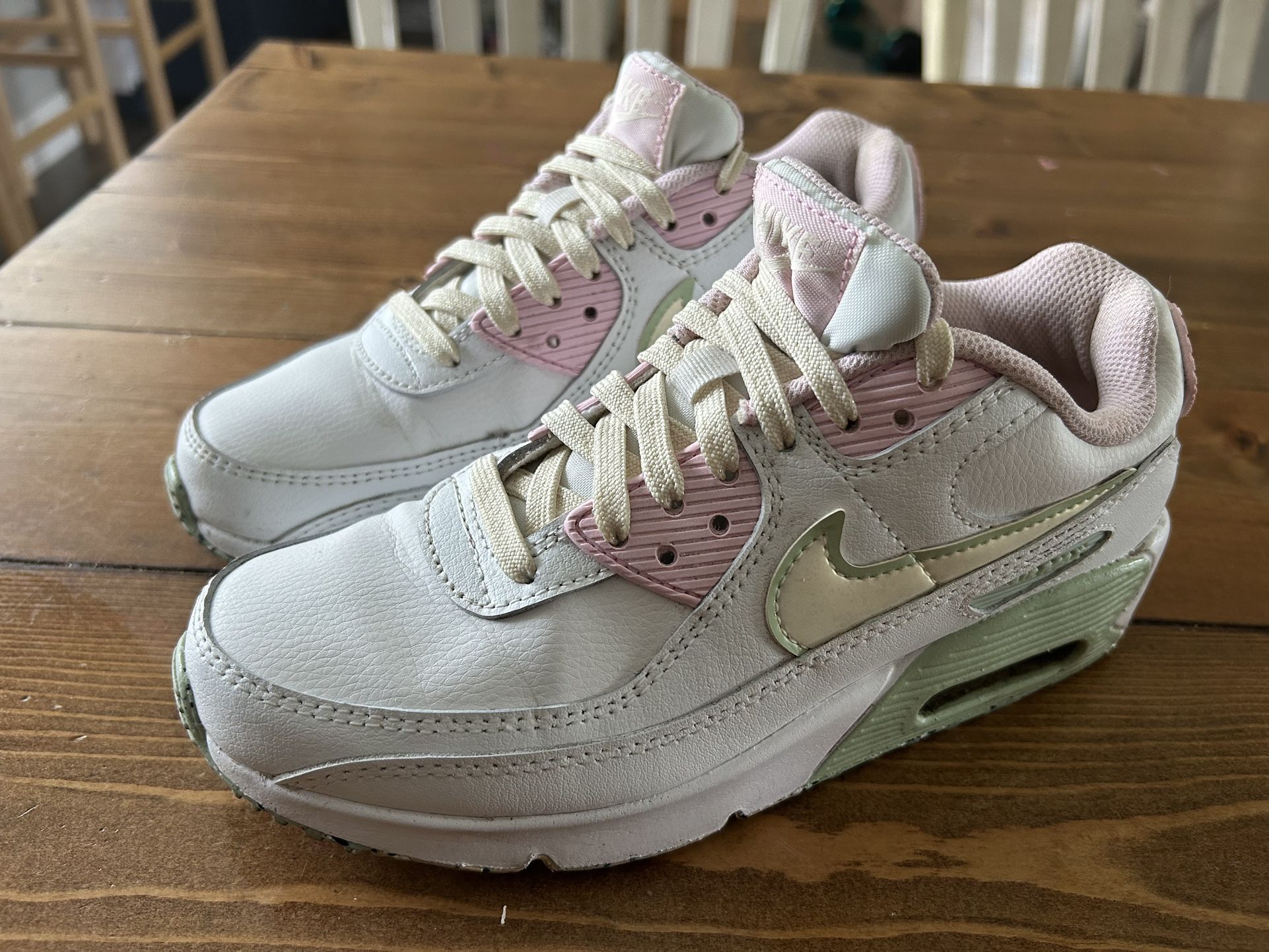 Size 4.5Y Women’s Nike Air