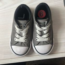 Grey converse Size 6c