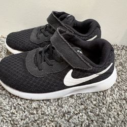 Nike Black And White Sneakers Size 10c