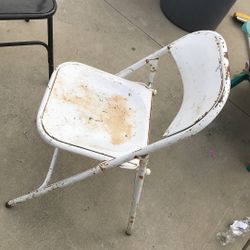 Need Repaint Metal Folding Chairs