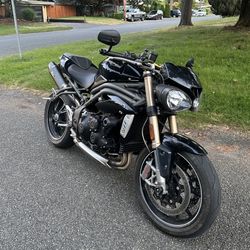 2016 Triumph Speed triple 1050s