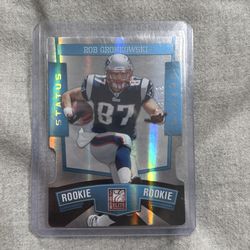 2010 DONRUSEE ELITE ROB GRONKOWSKI STATUS DIE CUT ROOKIE /52 PATRIOTS