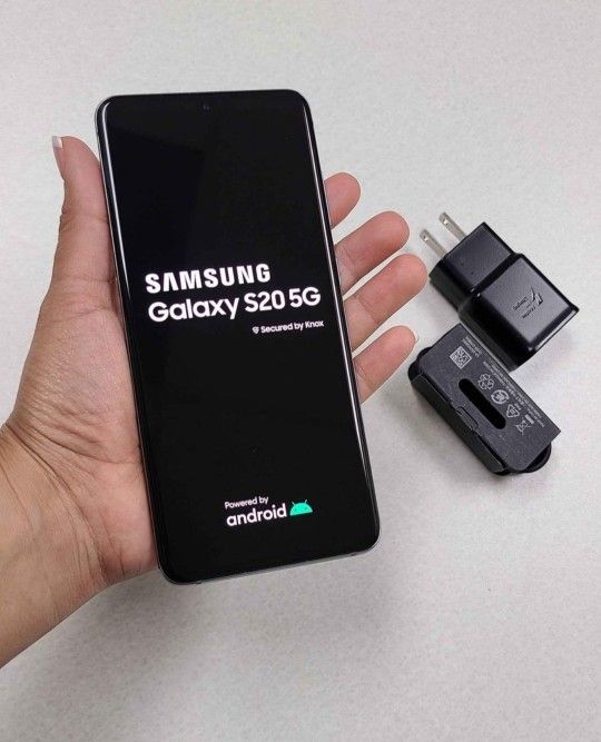 Samsung Galaxy S20,  Factory Unlocked , Excellent Condition.  Like New 