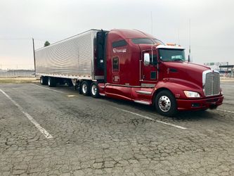 2016 Kenworth T 660 Studio Sleeper