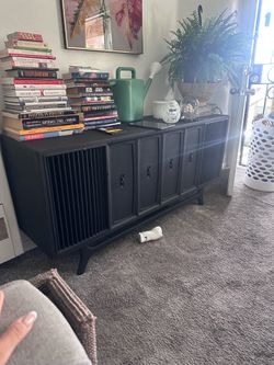 Moving sale