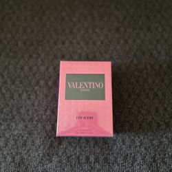 Perfume women’s valentino
