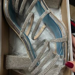 Tacones Color Silver Size 5 1/2