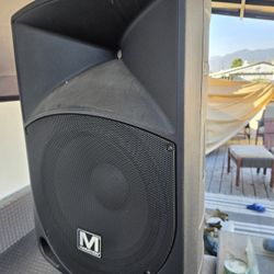 Marathon MA-15P Loudspeaker WITH MICROPHONES and Stands!!
