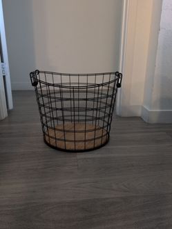 Linen basket
