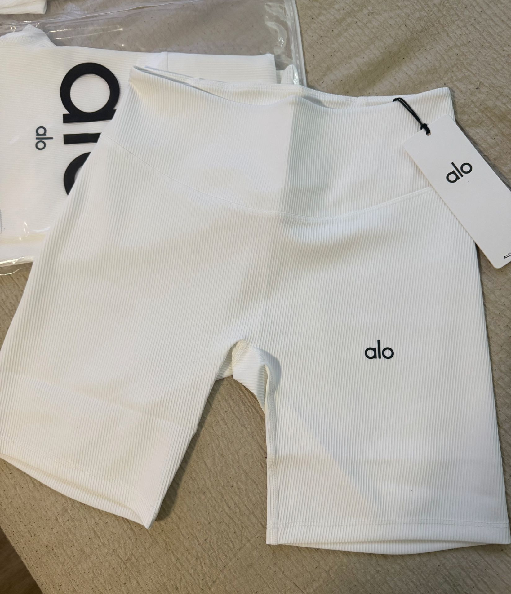 Alo Yoga Shorts 