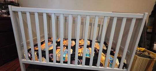 Crib and mattress