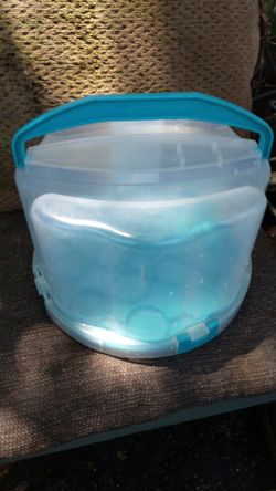 Cupcake stand carrier $20