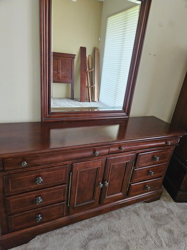 Bedroom Set