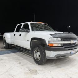 Chevy 3500 Dually