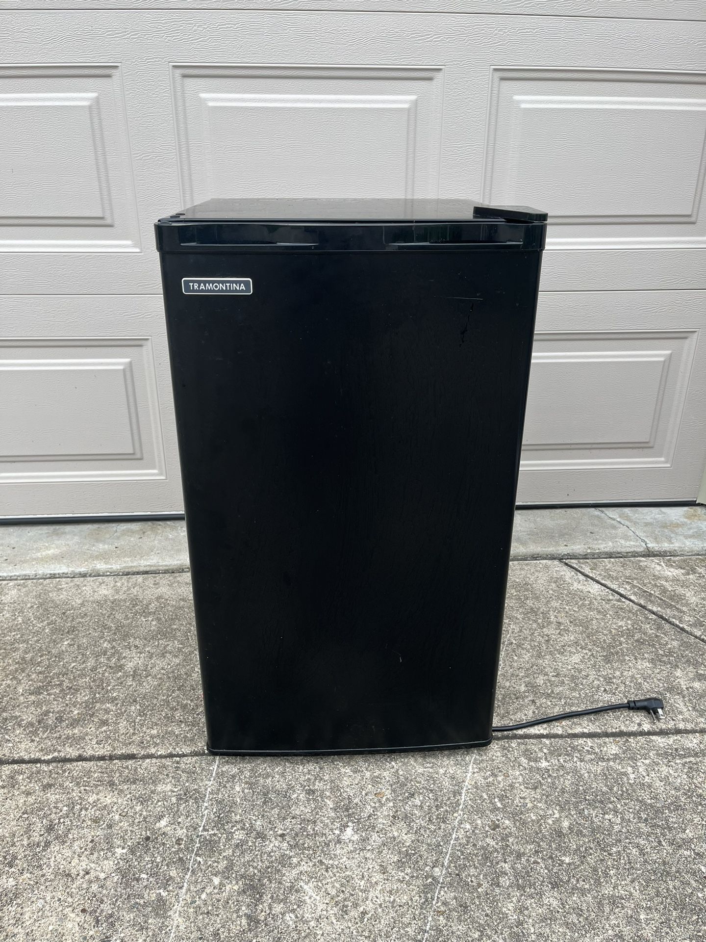 Tramontina Used Black Mini Dorm Refrigerator /freezer