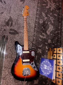 Fender Jaguar  Offset Electric Guitar • Sunburst • Vintage Alternative Classic