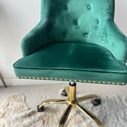 Gorgeous Emerald Tufted swivel chair 