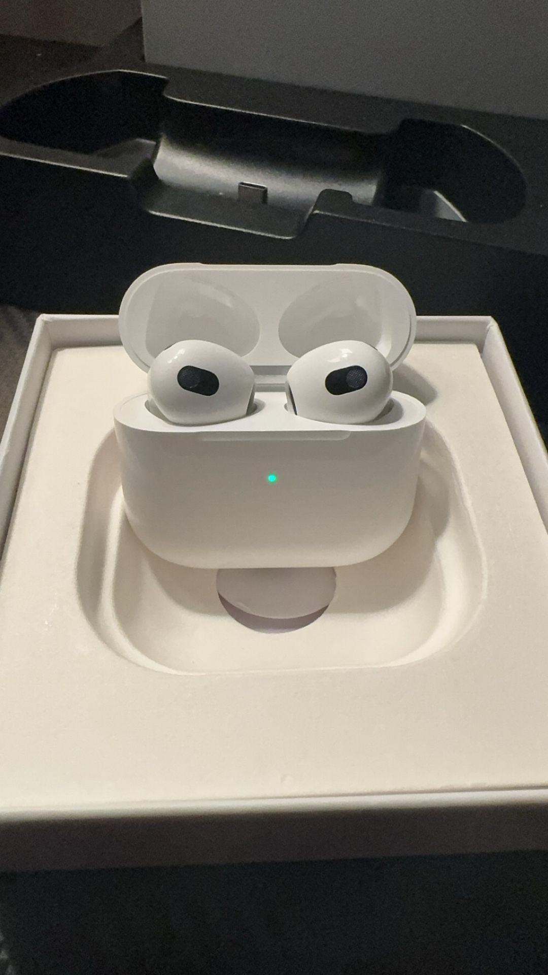 AirPod (3rd Gen) MagSafe Lightning Charging Case