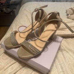 Women Heels Gold Size 9 