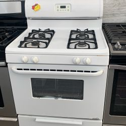 Tenemos Estufas Reconstruidas A Muy Buen Precio! Pregunte Para Más Información 