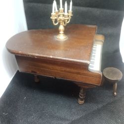 Wind Up Piano For Living Room Table