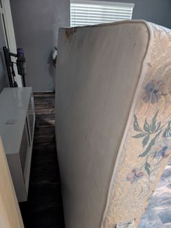 Free Queen Boxspring