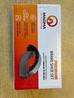 Toyota Prius C 12-19 Rear Brake Shoes