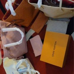Louis Vuitton Bag Read Below Description Before Buying $  1   5  0