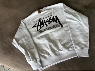 Stussy Vancouver Crewneck Sweatshirt  Ash Heather Light Gray  NEW  Size LARGE
