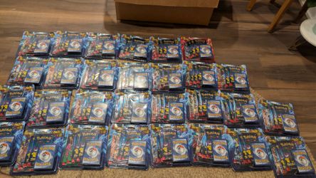 Pokemon Lightning Packs