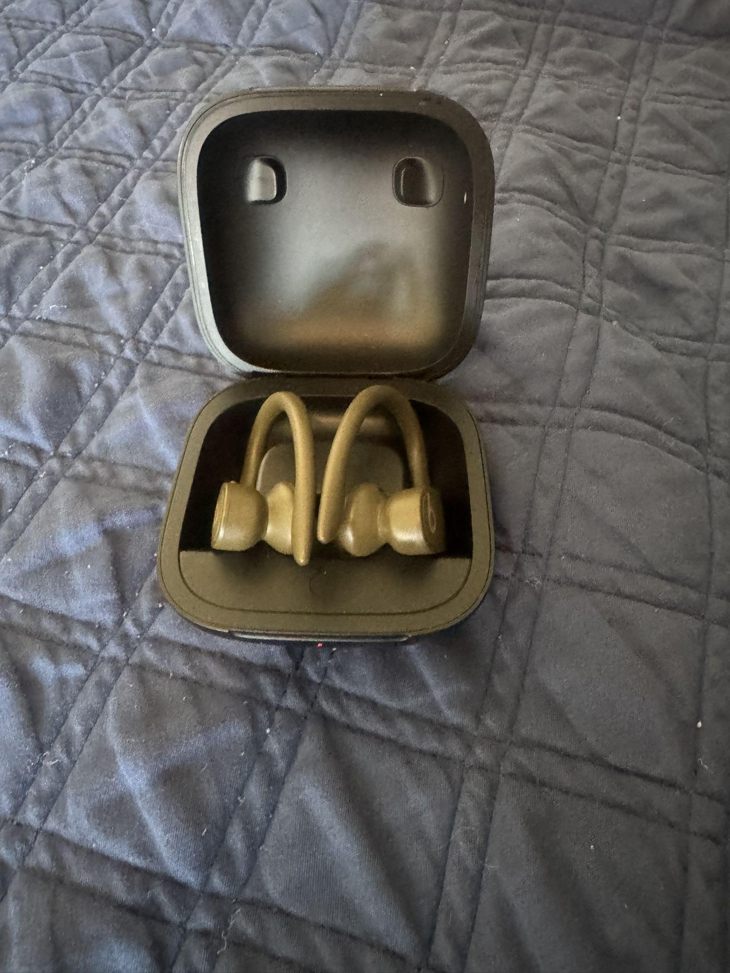 powerbeats pro dark green