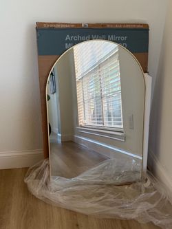 Arched Straight Bathroom Mirror Wall Mirror - an Ideal Choice for Bathroom Entrances and Bedrooms with True Reflection and No Deformation