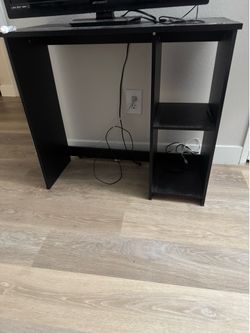 TV stand/storage shelf