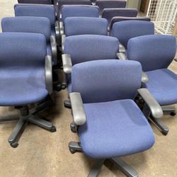 10 Knoll Blue Or Purple Office Rolling Computer Chairs! Only $20 Ea!