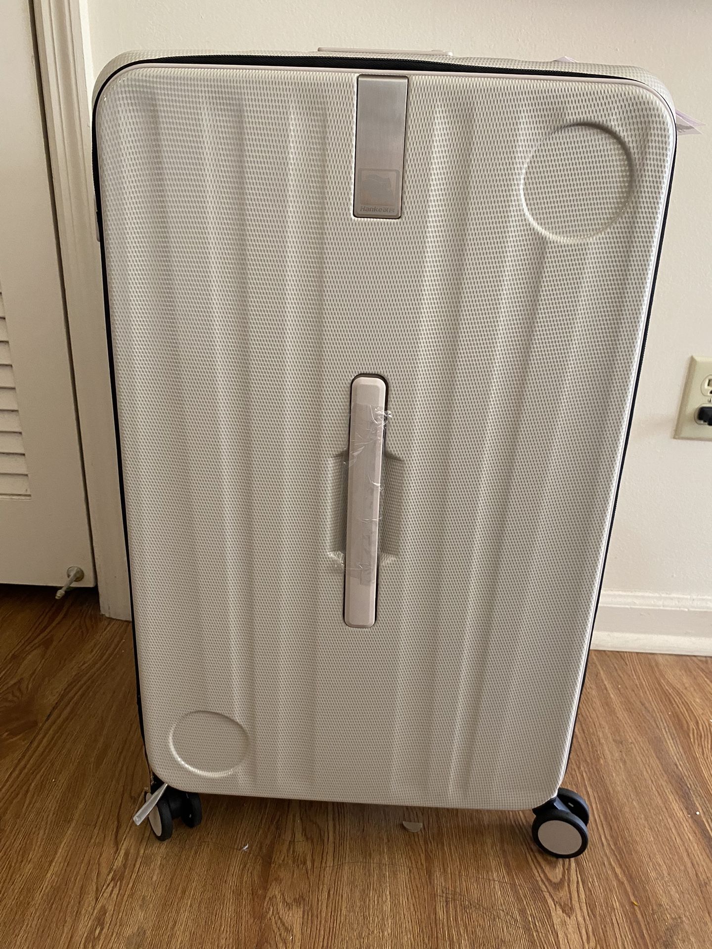 New Hanke Suitcase