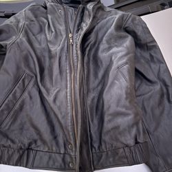 Eddie Bauer Men’s Leather Jacket 