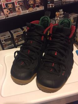 Black Gucci foams size 11.5 , 9/10 Condition