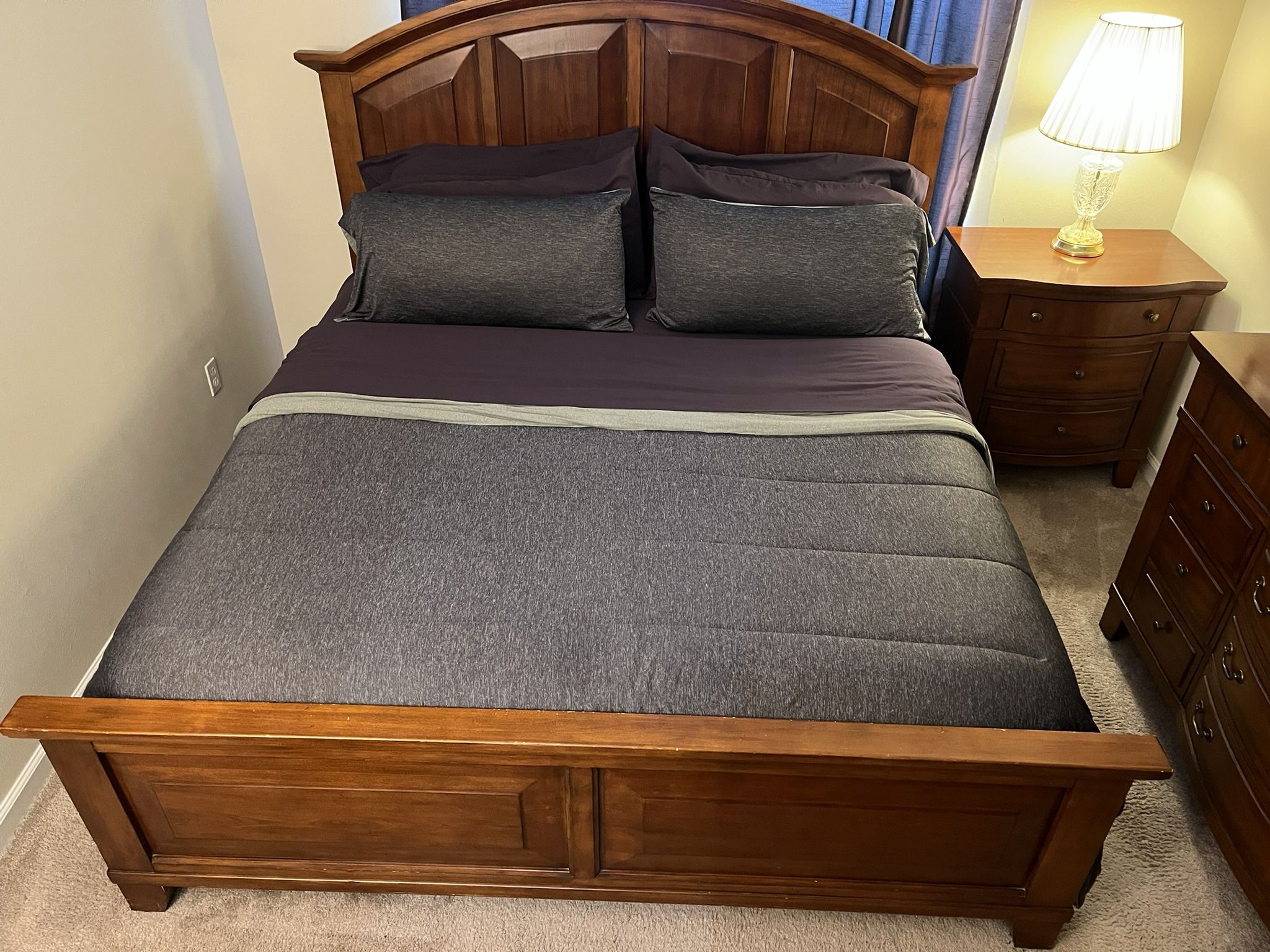 5 Piece California King Bedroom Set