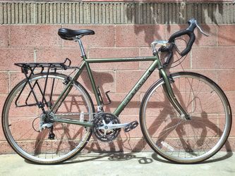 Novara Randonee Touring / Commuter Bike – Reynolds 520 Steel Frame (Medium) Riders 5'6" - 6'2"