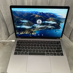 Macbook Air 13 Inch i5 16GB 256SSD New Condition