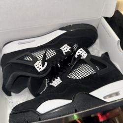 Retro Jordan 4s “White Thunder”