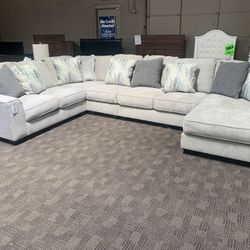 New Gorgeous Light Grey / Beige Sectional 
