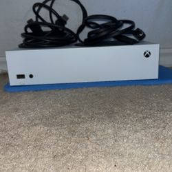 Xbox Series S With One Controller 