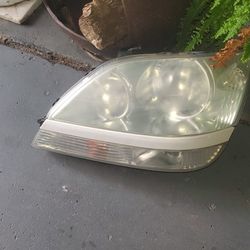 lexus 300 RX headlights