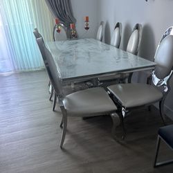 Dining Table With Chairs 