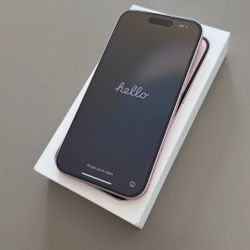 Like New 256GB iPhone 15 pink