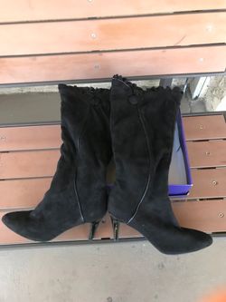 Woman Sweade Boots size 71/2