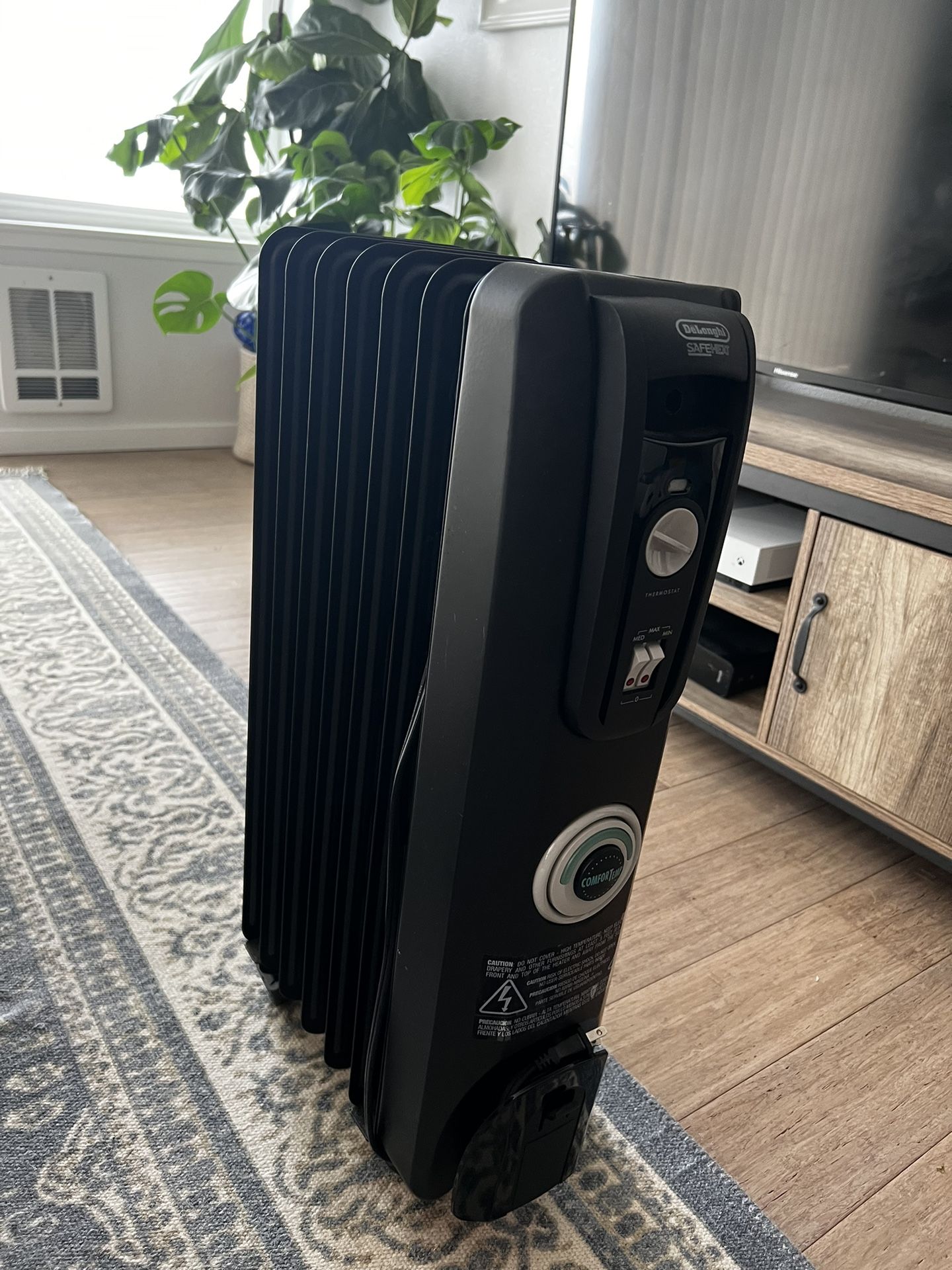 De'Longhi Oil Filled Radiant Heater for Sale in Seattle, WA - OfferUp